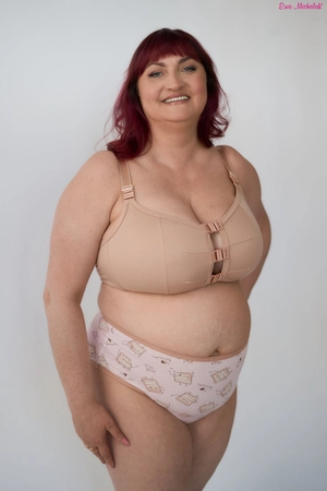 Beige underwired top fastened at the front Top FB Kliklak Beige