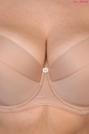Bra padded beige S Kawalura